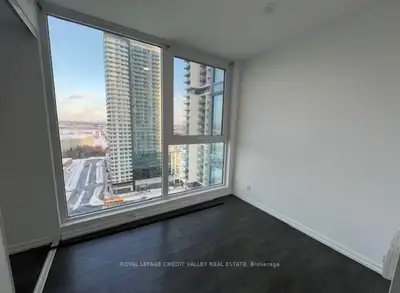 Private, spacious bedroom available in a modern condo in the heart of Vaughan Metropolitan Centre (V...