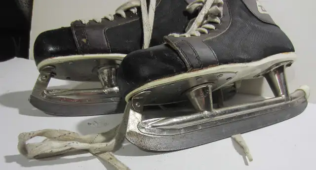 Vintage Daoust  Men’s  Skates Size:10 JJD-051) in Skates & Blades in City of Toronto - Image 6