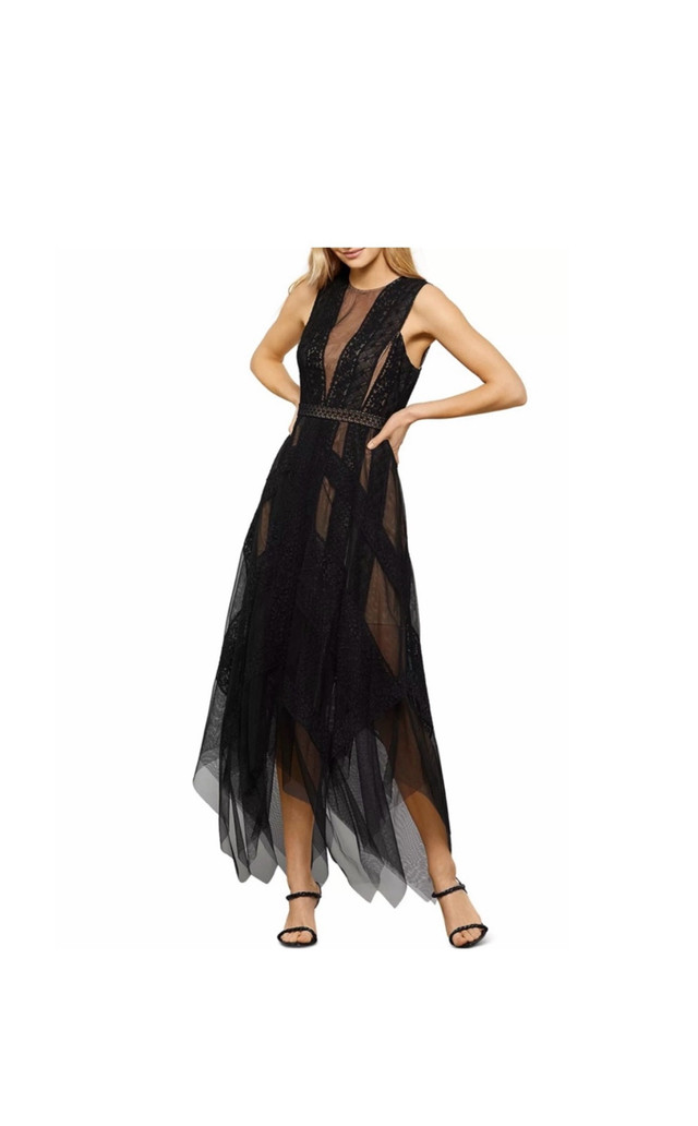 ❌PRICE DROP ❌BCBGMAXAZRIA Lace Trim Evening Gown dans Femmes - Robes et jupes  à Ville de Montréal