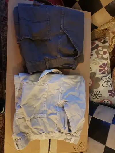 Je parle aussi francais In Excellent Condition Lightly Worn Women's Size 00 & 01 Asking $15 each or...