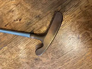 ACUSHNET BULLS EYE PUTTER - COLLECTOR ITEM in Golf in St. Catharines - Image 2