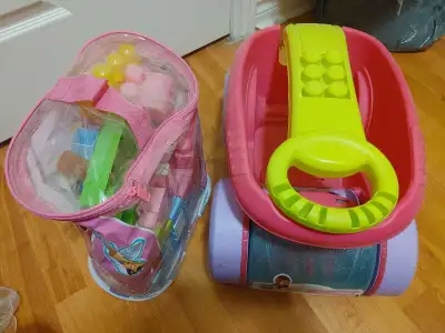 Block scooping car and over 100 block pieces, good condition. Pick up south of St Catharines, near B...