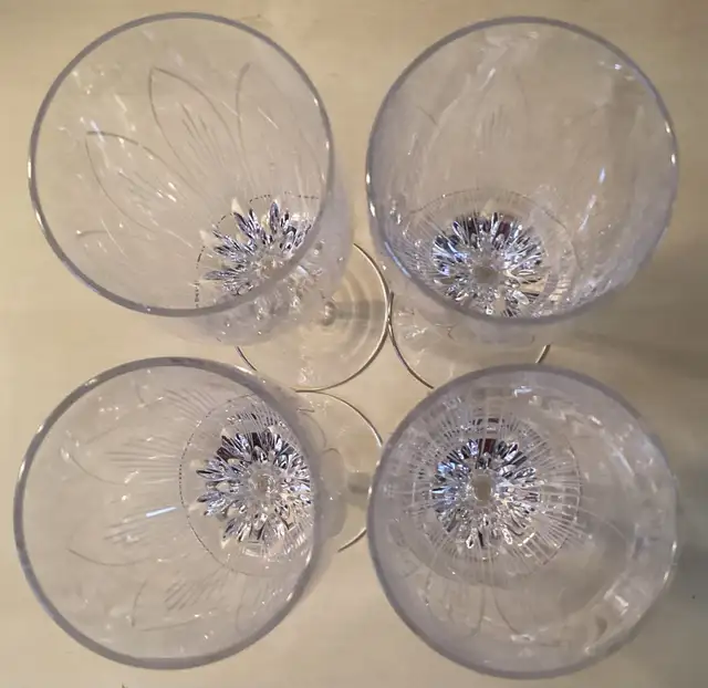4 Gorgeous Crystal Champagne Sparkling Wine Flutes Glasses in Kitchen & Dining Wares in West Island - Image 6