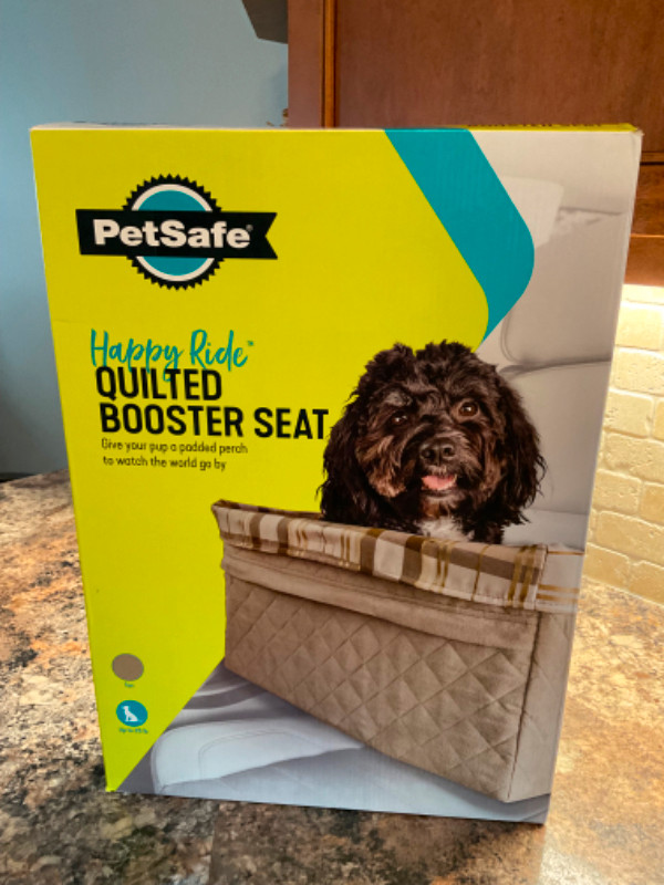 Brand New Quilted Booster Car Seat for Dogs in Accessories in Peterborough
