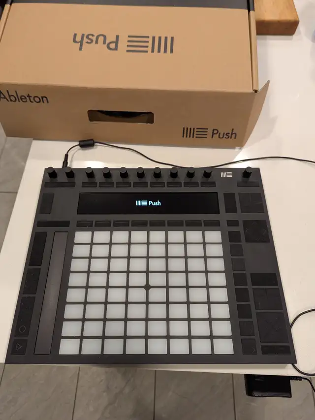 Ableton Push 2 MIDI Controller in Performance & DJ Equipment in Calgary - Image 2