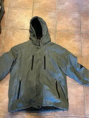 Men’s winter coat jacket $45 large, removable hood in Men's in Oakville / Halton Region - Image 9