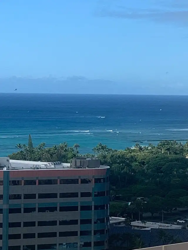 Hawaii Winter Escape - Waikiki in Hawaii in Canada - Image 2