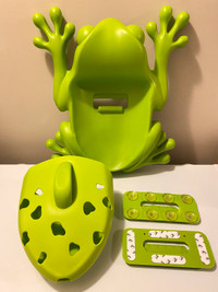 Boon Frog Pod Bath Toy Scoop, Drain & Storage