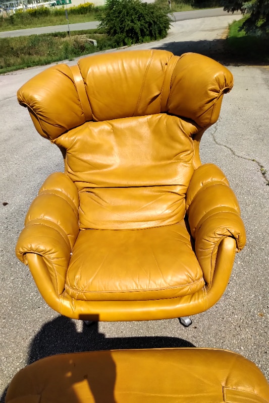 Scandi Design Vintage Egg chair and ottoman Chairs & Recliners