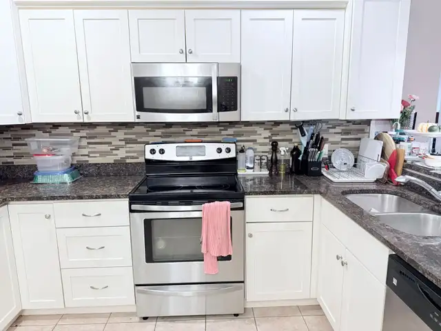 2 Bedroom 1 Bathroom in Long Term Rentals in Charlottetown - Image 8