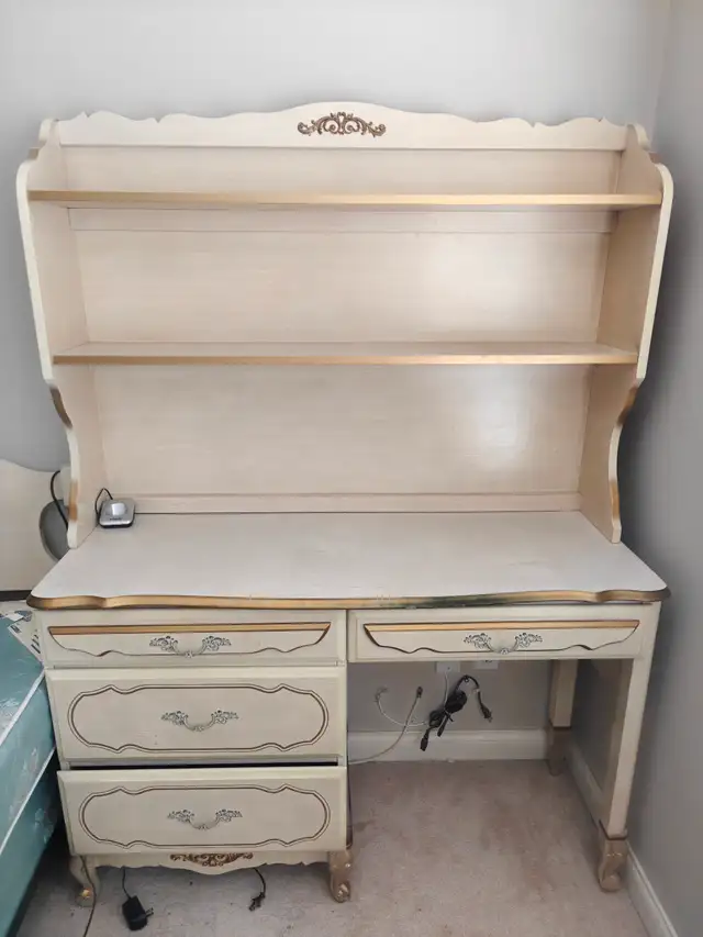 ★★3 PIECES SOLID WOOD DESK & SINGLE BED SET★★ in Beds & Mattresses in Delta/Surrey/Langley - Image 7
