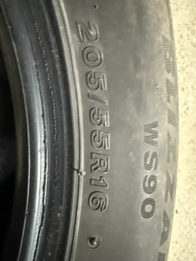 Pneus d'Hiver Winter tire Bridgestone Blizzak 205/55 R16  x 4 in Tires & Rims in Laval / North Shore - Image 5