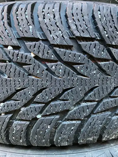 Pneus nokian hakkapelita sur roues (Bolt pattern 5x108 Fites sur Ford Cmax,Fusion,Focus,Connect. Usu...