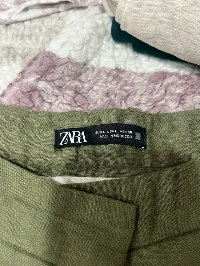 Zara Skirt in Women's - Bottoms in City of Toronto - Image 4