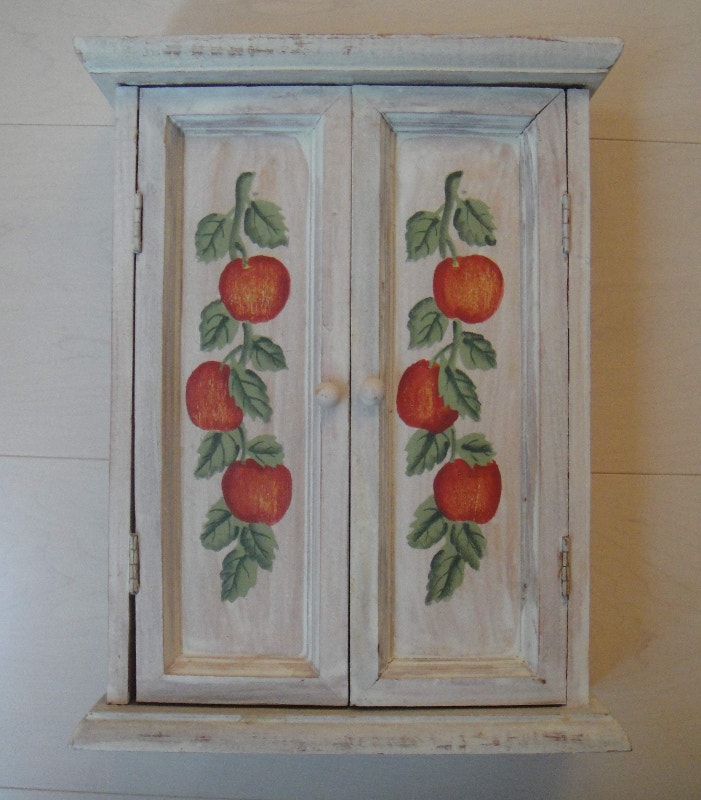 Small Curio 9in W x 11.5in H NEW Hutches & Display Ottawa Kijiji