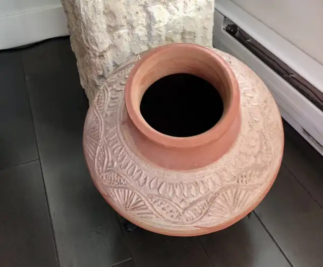 Indian Decorative Earthen Pot64319063314307123