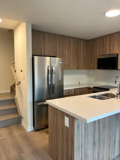 NEVER lived townhouse for rent