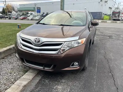 Toyota Venza 2014 LE 4 cylindre 2.7L In-Line 1AR-FE Deuxième propriétaire, toujours entretenue avec...