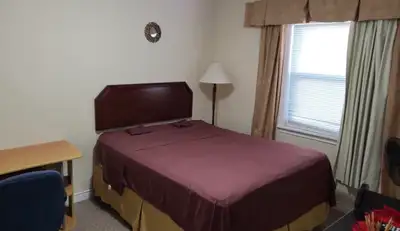 I have 2 rooms for female only, but a couple may be considered for the master bedroom. •Available no...