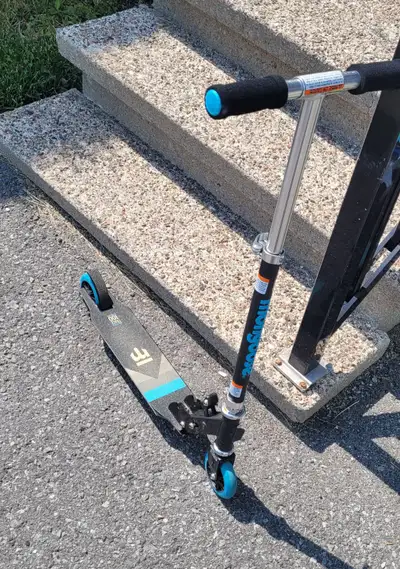 Suitable for bigger kids (approx. 7+) Sturdy deck, smooth wheels, adjustable handlebar