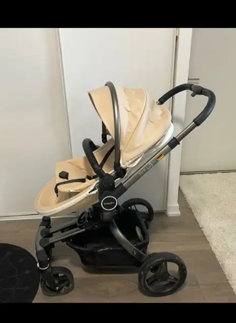 Baby Stroller in Strollers, Carriers & Car Seats in City of Toronto - Image 3