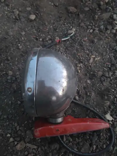 Several different styles of OEM farm tractor lights. Most have bulbs in them and work. Asking $10 a...