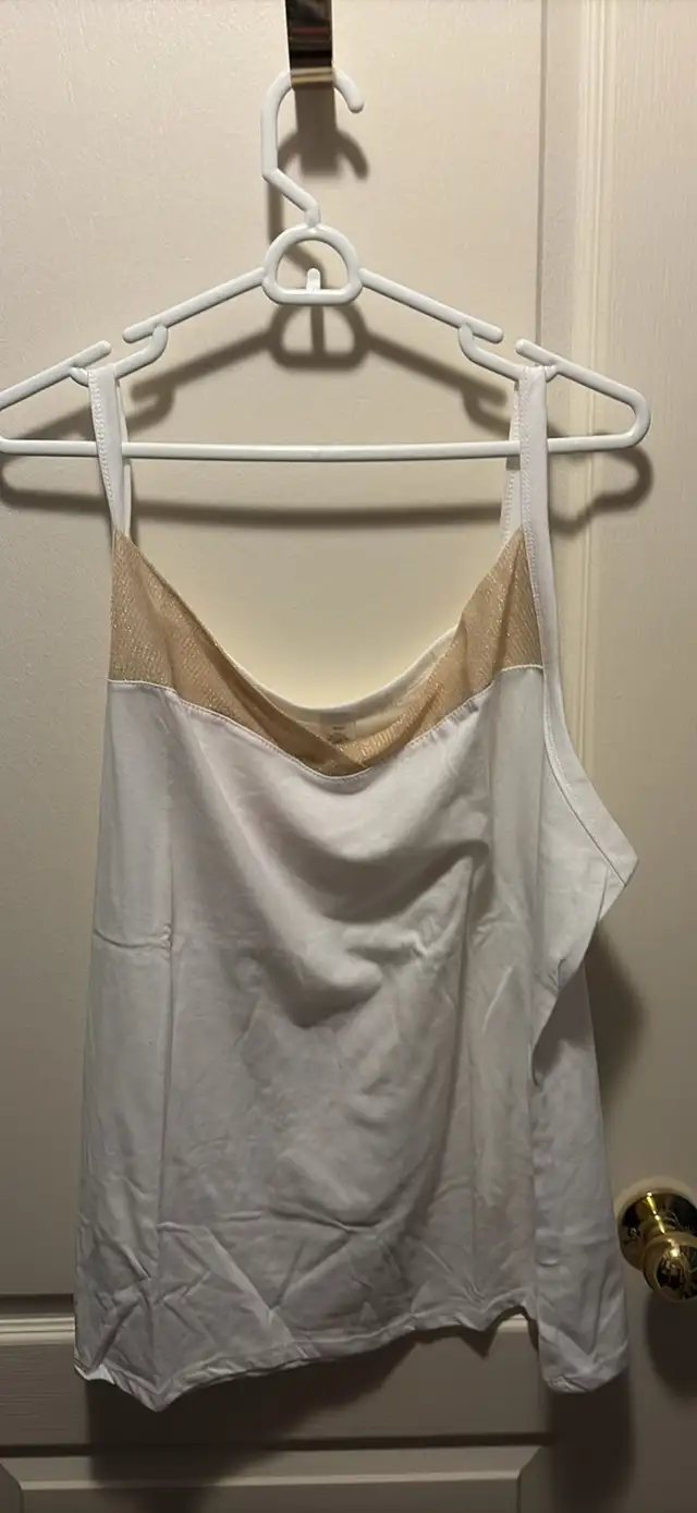 Women’s 2x camisoles sleeveless tops buy more save more in Women's - Tops & Outerwear in Oshawa / Durham Region - Image 5