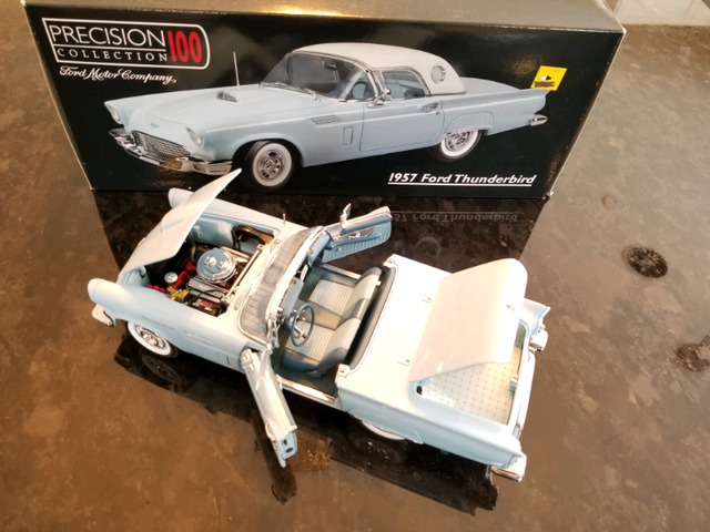 1:18 Diecast Precision 100 1957 Ford Thunderbird Convertible B