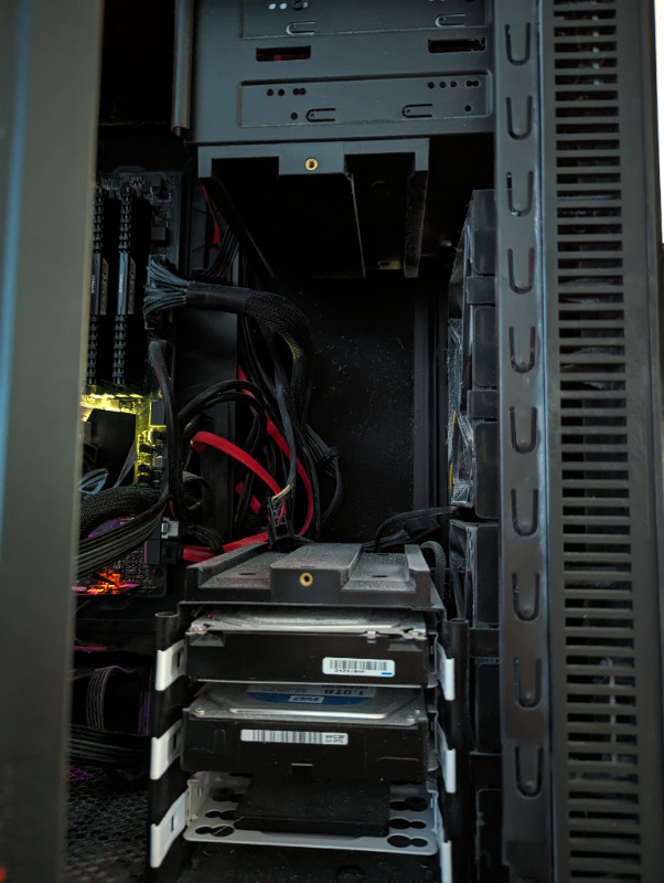 Fractal&nbsp;Design Define R4 Black Pearl USB3.0 Mid ATX Case in System Components in City of Toronto - Image 2