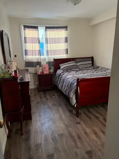 Bedroom set and other items, View more