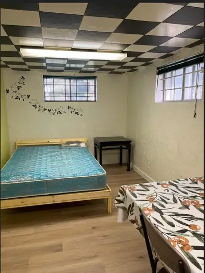 Room close to NAIT & Kingsway
