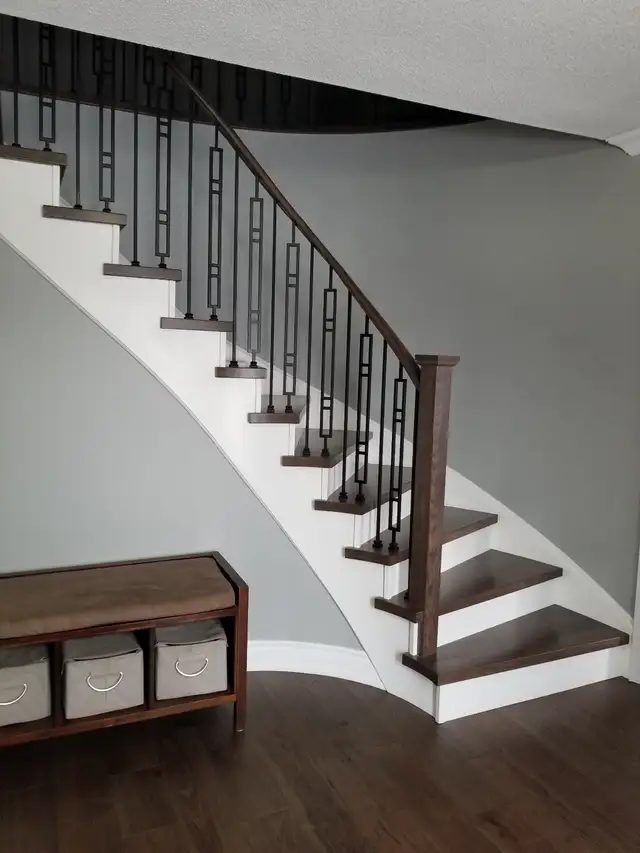 Stair Railing and Floor in Flooring in Oshawa / Durham Region - Image 7