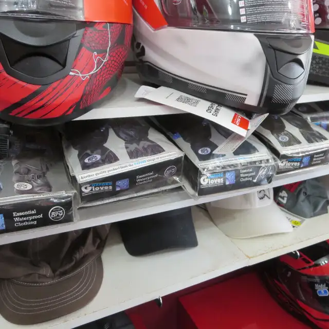 Leather Motorcycle Gloves Assorted Styles - RE-GEAR Oshawa in Men's in Oshawa / Durham Region - Image 8