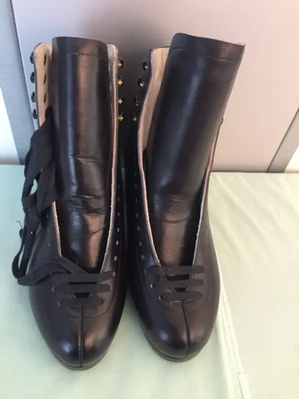 Don Jackson Leather Figure Skate #70016 Boots - Sz 27.5 (S) in Skates & Blades in City of Toronto - Image 2