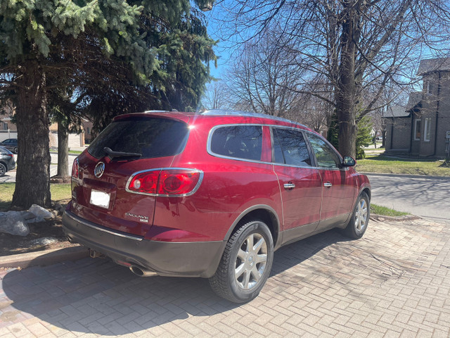 Buick Enclave SUV 2010 in Cars & Trucks in Markham / York Region