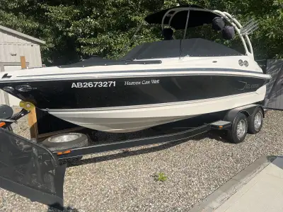 Clean and well maintained, 5.7L with 147 hrs, polished every year, dual batteries with switch, all n...