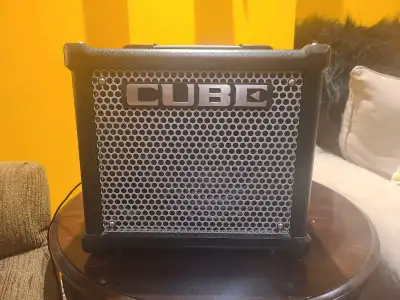 Roland CUBE-10GX, View more