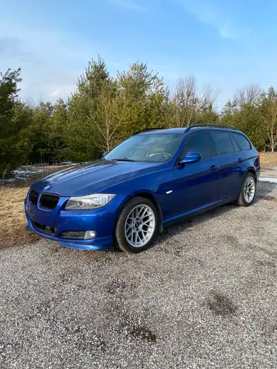 Parting out a 2009 BMW 328 e91 wagon. Please message with any parts requests. Body panels are super...