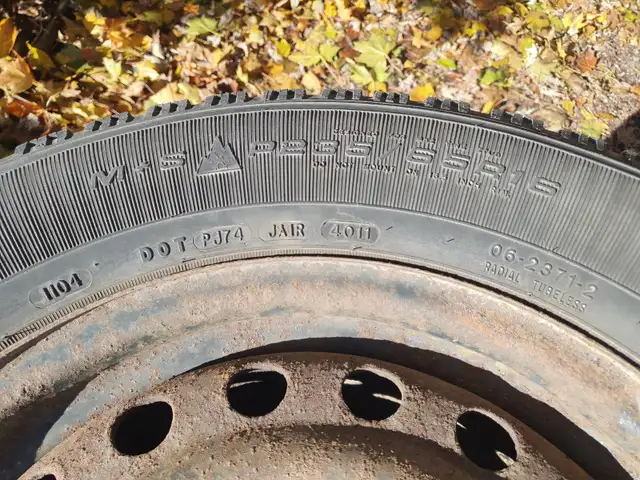 Winter tires on rims 235/65R16 in Tires & Rims in Kingston - Image 6