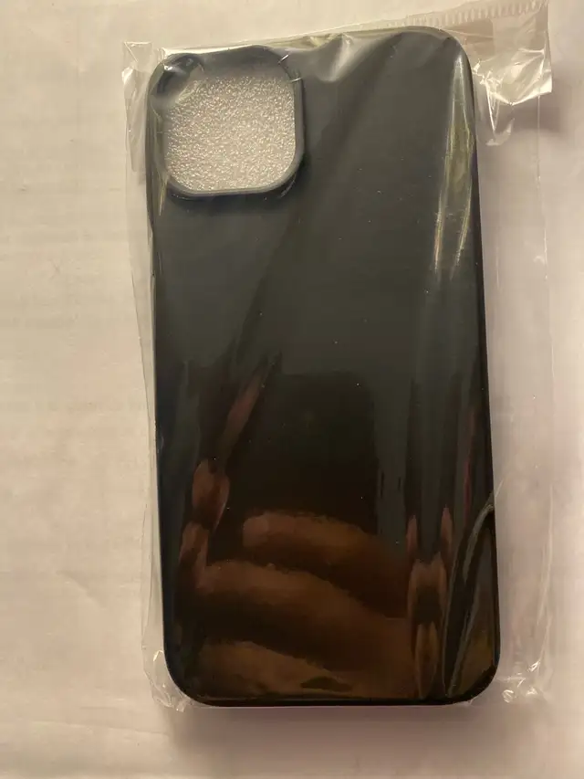 Brand New Matte Black Case - iPhone 14 in General Electronics in Markham / York Region - Image 2