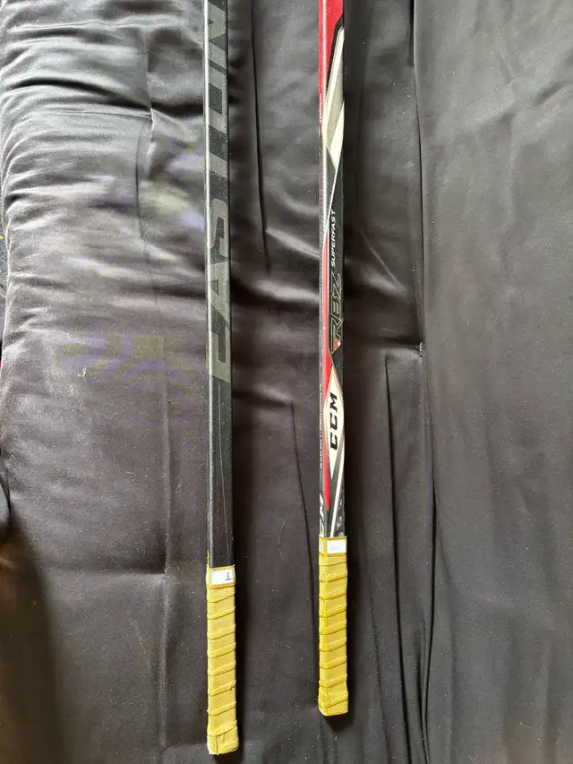 Senior Left Hand Hockey Sticks in Hockey in Hamilton - Image 5