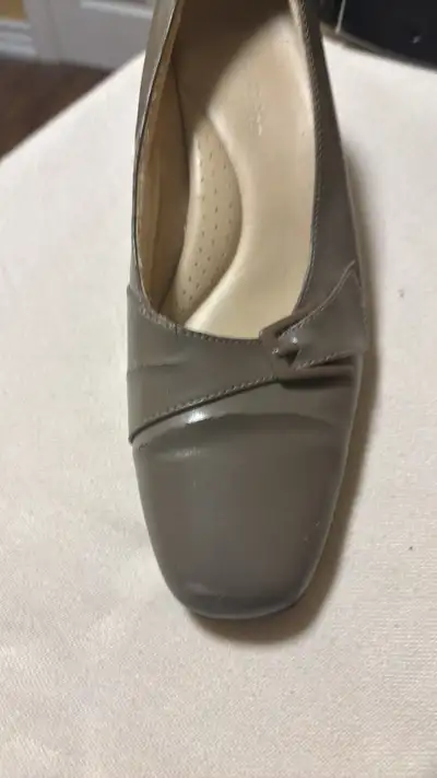 Women's Shoes Lot  size 8 each $6, View more