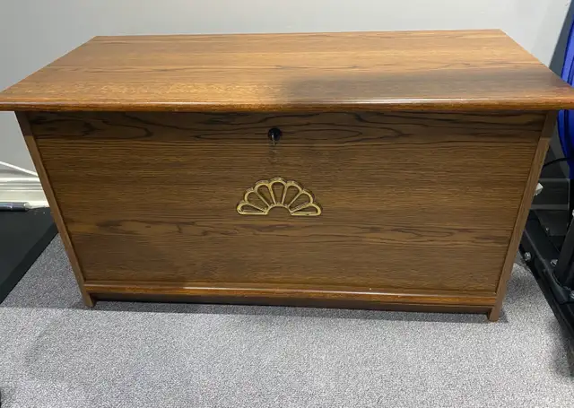 Oak Storage Chest582387108614000642