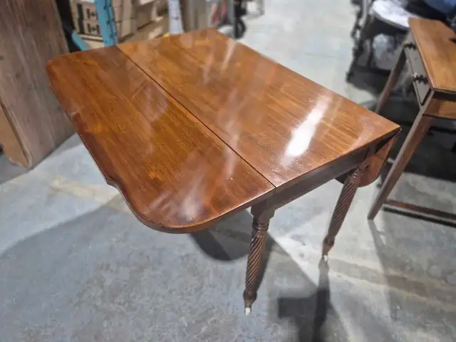 Walnut Drop Leaf Dining Room Table  in Dining Tables & Sets in Cambridge - Image 3