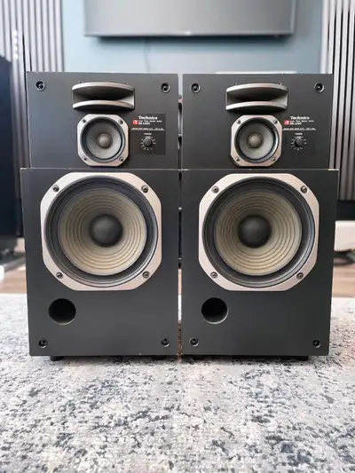 Technics SB-L200 - 3 Way Linear Phase vintage Speakers, View more