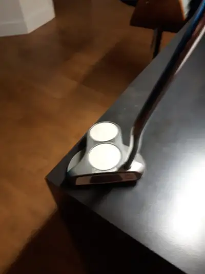 Putter two balls Odyssey (droitier), View more