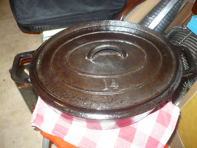 Cocotte en fonte noire de marque ''Rosières'' 6 litres no 14 dans Art et objets de collection  à Ville de Montréal