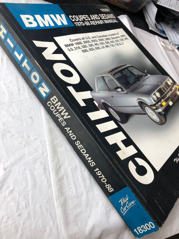 1970 -1988 CHILTON BMW COUPE & SEDAN REPAIR MANUAL #M0071 in Textbooks in Edmonton - Image 2