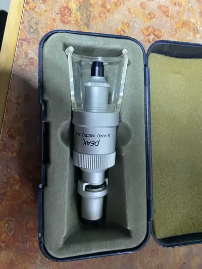 Peak micro scope. Used like new. Located in Northeast London close to Huron street and Clarke road