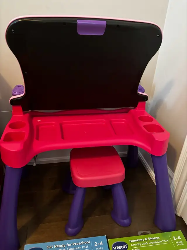 VTech Explore & Write Activity Desk AGES  2-4 in Clothing - 2T in Mississauga / Peel Region - Image 3